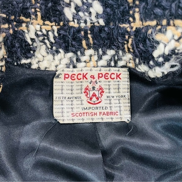 Vintage Peck & Peck Women’s Scottish Fabric Heavyweight Tweed Button Down Coat - Picture 3 of 16